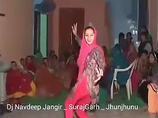Haryana Bhabhi Sexy Dance In Wedding