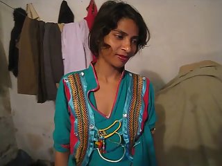 Juicy Pakistani Hottie Sex With Husband